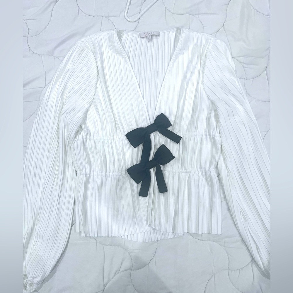 WAYF Bow Blouse
Size XL